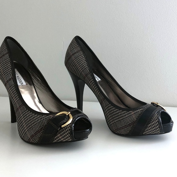 Steve Madden Shoes - NWOT Steve Madden Lezlie Plaid Peep Toe Pump Heel